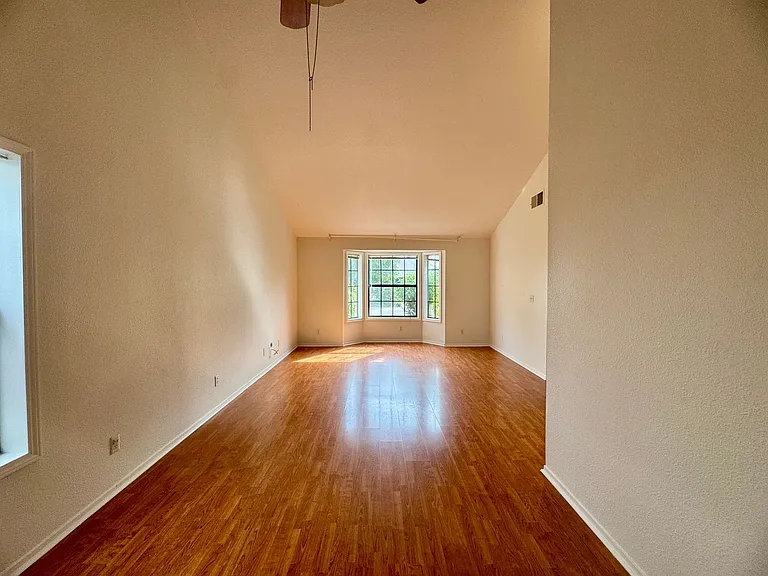 2923 Avila Bay Pl — Photo 8