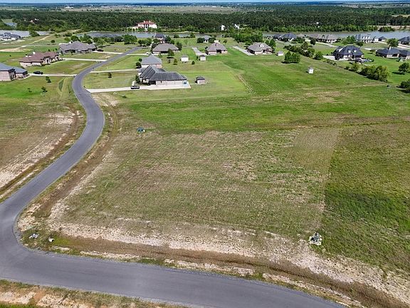 2nd image of 3139 Baneberry Rd