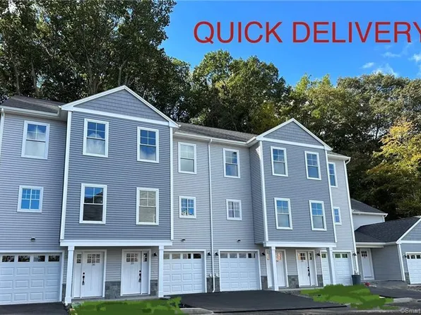85 River (aka Spindrift) Road #33, Shelton, CT 06484