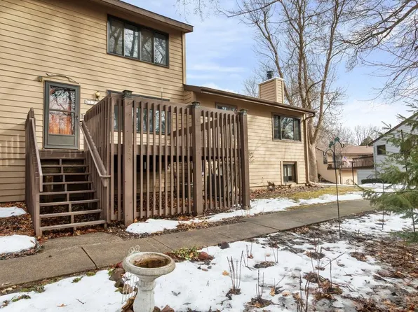 120 W Eagle Lake Dr, Maple Grove, MN 55369