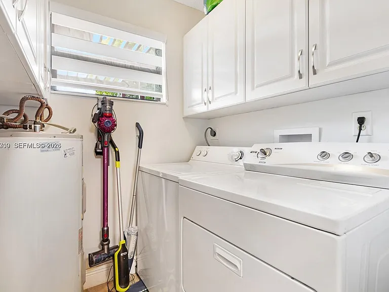 1411 W Fairway Rd #VILLA — Photo 8