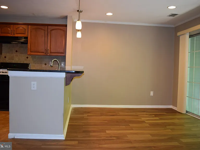 6062 Cedar Ct — Photo 10