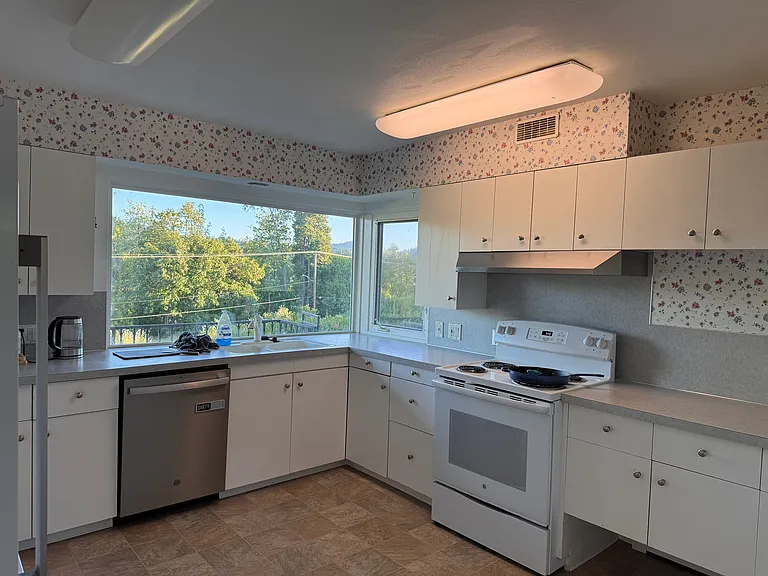601 Edgemont Way — Photo 6