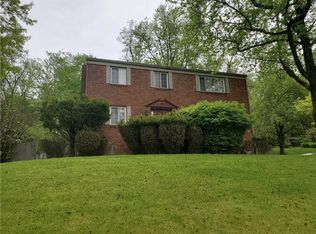 112 Greyfriar Dr, Pittsburgh, PA