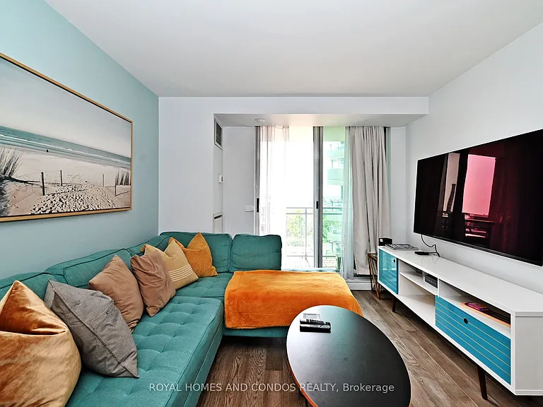 230 Queens Quay W #618 — Photo 10