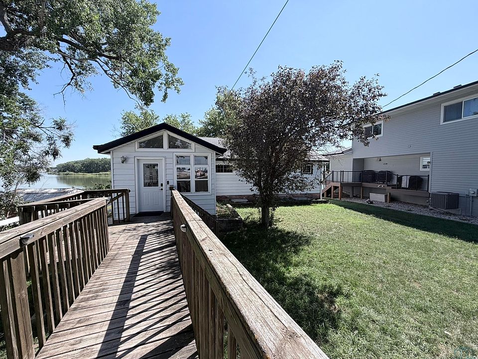 1st image of 79 Northshore Dr