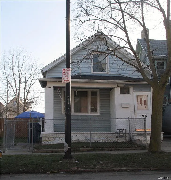298 14th St photo 1