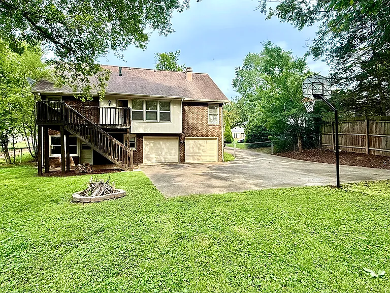 766 Myhr Dr — Photo 44