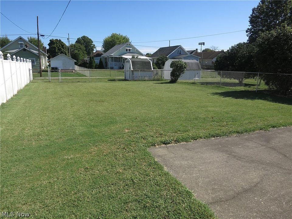 2nd image of 3206 3rd Ave