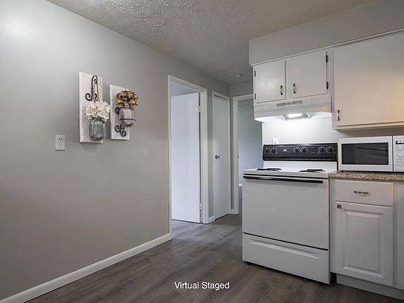 3rd image of 3157 Harry Lee Ln #20