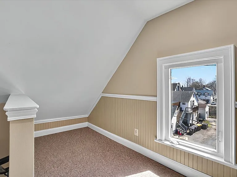 3 Waterbury St #2 — Photo 27