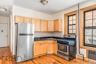 Rented by Rennit Inc.