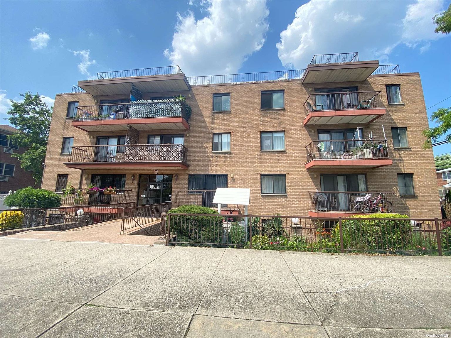 12215 25 Road UNIT 202, College Pt, NY 11356 Zillow