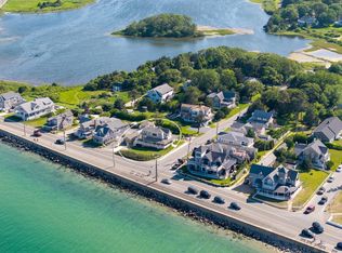 4 Canonicus Ave, Oak Bluffs, MA 02557