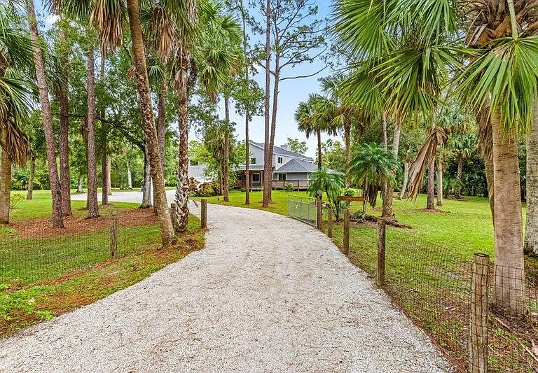 12151 Old Indiantown Rd — Photo 5