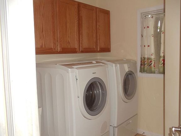 3rd image of 665 Rice Rd