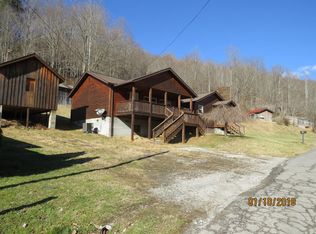 291 Pounding Mill Rd, Evarts, KY 40828