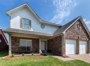 10112 Long Rifle Dr, Fort Worth, TX 76108