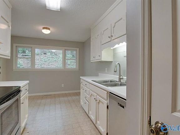 5th image of 217 Pine Ridge Rd