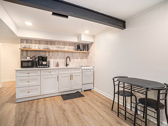 2nd image of 715 NE 55th St