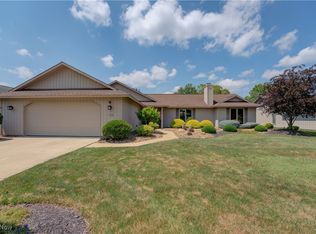 33020 Pebble Brook Dr, North Ridgeville, OH 44039
