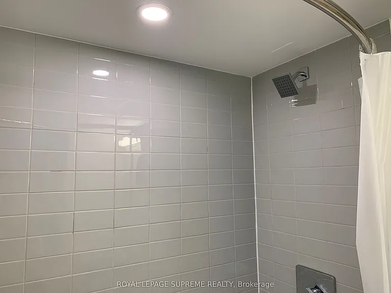 38 Monte Kwinter Ct #812 — Photo 9