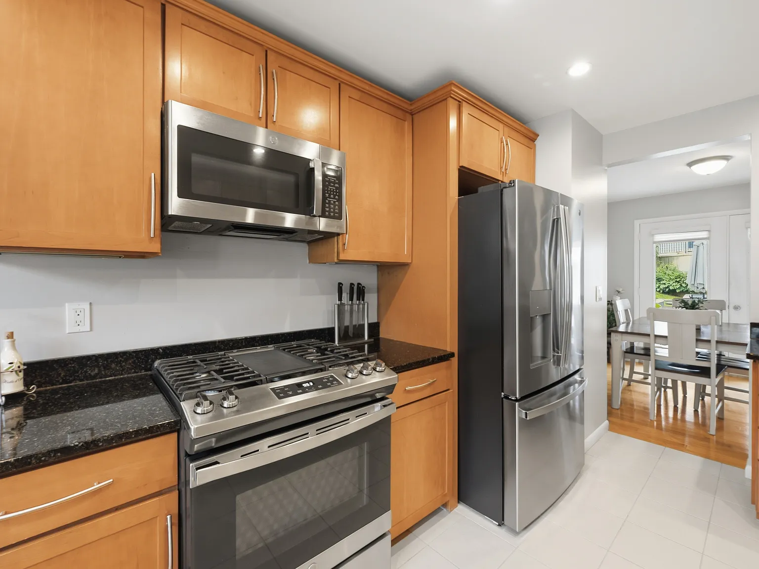 3 bed, 2.5 bath, 1499 sqft, $2,800 — Photo 4