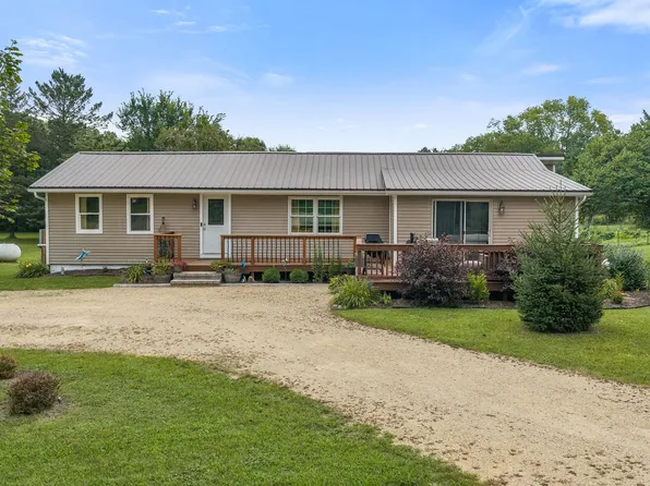 S2592 Schepp Rd, Baraboo, WI 53913