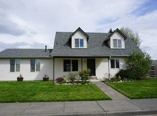 1204 Kendra Ln, Burlington, WA 98233