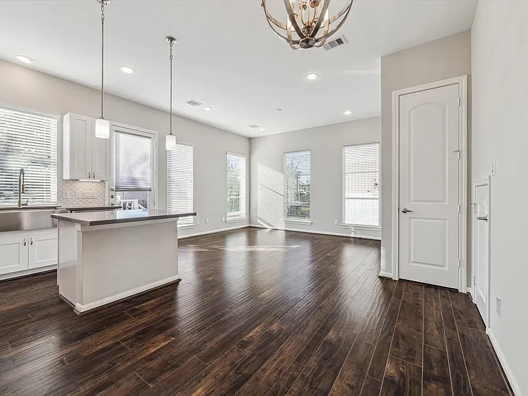 5610 Patrick St #A — Photo 3