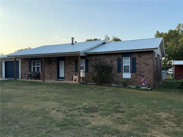 1101 W Walnut St, Stilwell, OK 74960