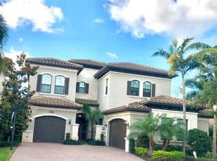 8544 Lewis River Rd, Delray Beach, FL 33446