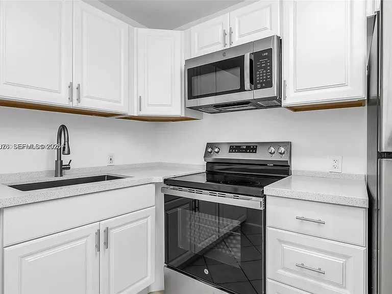 257 Fanshaw Dr #257-G — Photo 2