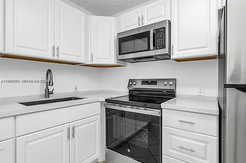 257 Fanshaw Dr Photo 1