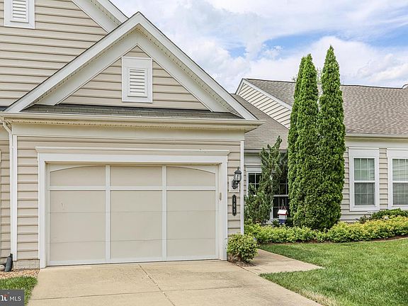 2nd image of 163 Castle Hill Dr
