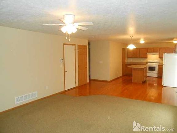 4th image of 1167 Deansway Dr