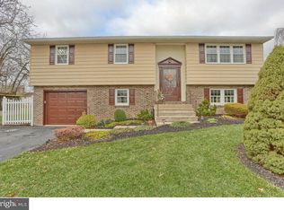 6 Salem Cir, Fleetwood, PA 19522