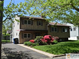 35 Overbrook Dr, Colonia, NJ 07067