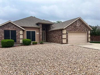 2213 Garden Gate Cir