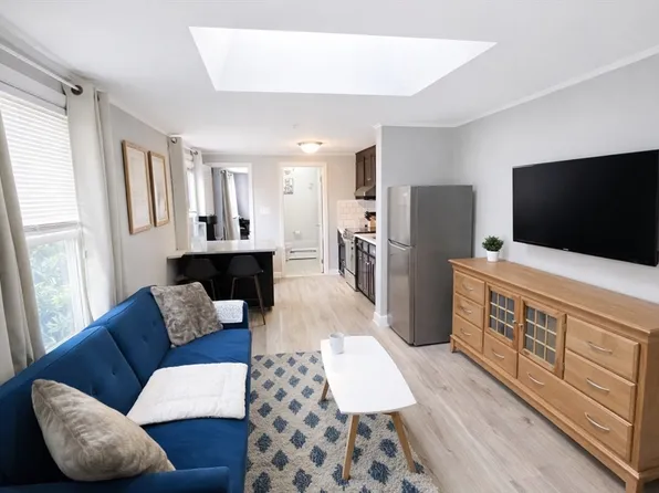 92 Elm St #1, Quincy, MA 02169