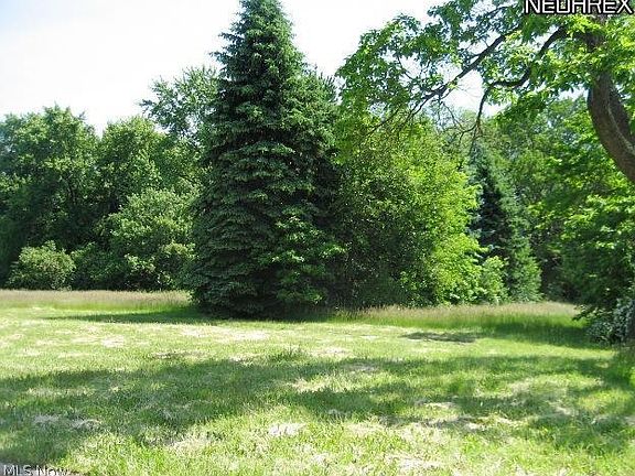 2nd image of Hidden Lake Blvd