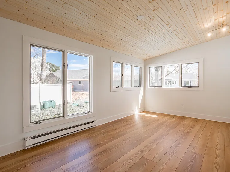 31245 Mohican Dr — Photo 20