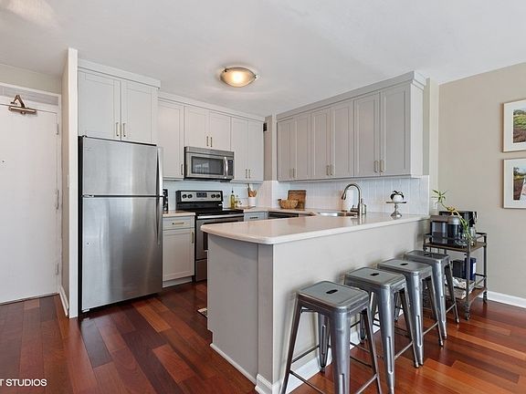 5th image of 3600 N Lake Shore Dr APT 2105