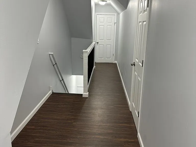 419 E Washington St — Photo 5