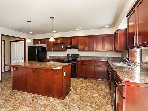 4th image of 7155 288th St NW