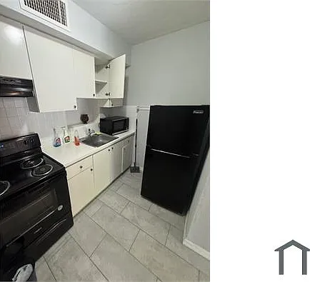 6219 SW 30th St #2 — Photo 9