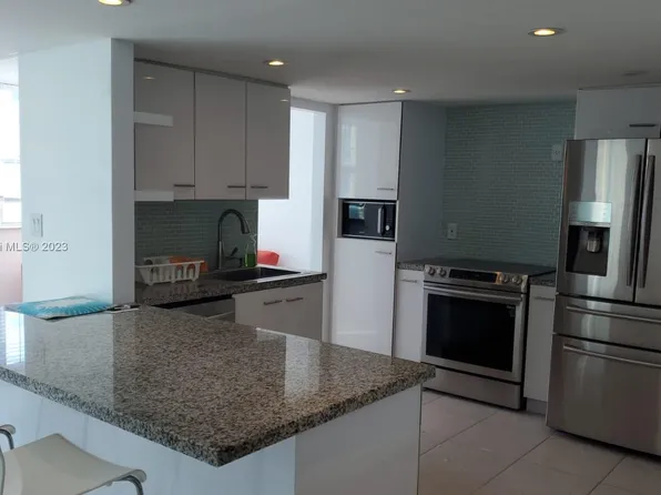 16546 NE 26th Ave APT 2A, North Miami Beach, FL 33160
