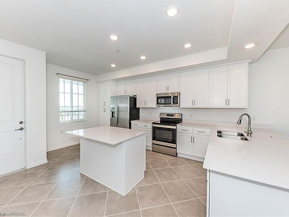 3rd image of 14121 Heritage Landing BLVD #734