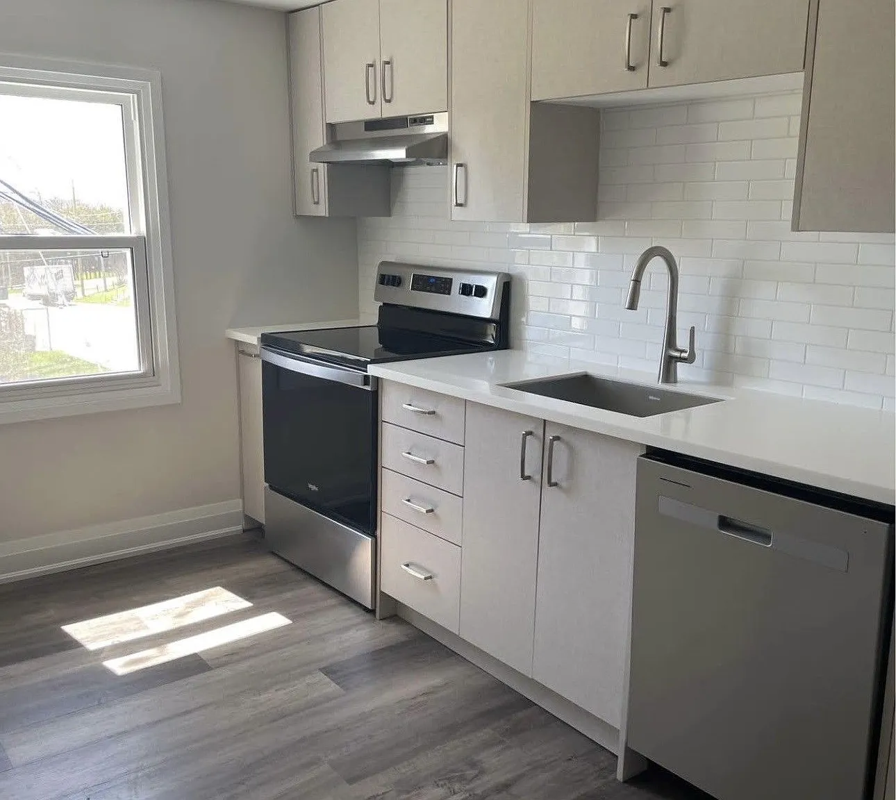 2 bed, $2,000 — Photo 3