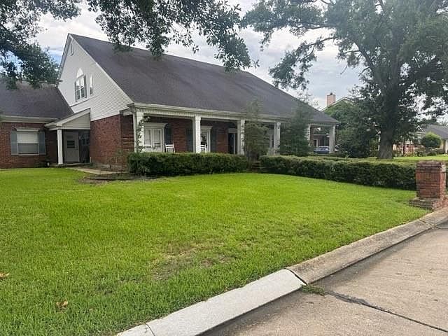 1st image of 2552 Cypress Lawn Dr